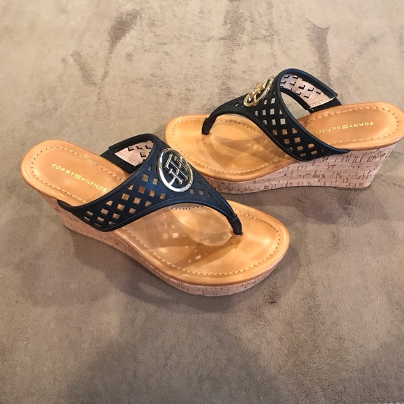 Tommy Hilfiger sandal wedges - Picture 3 of 3
